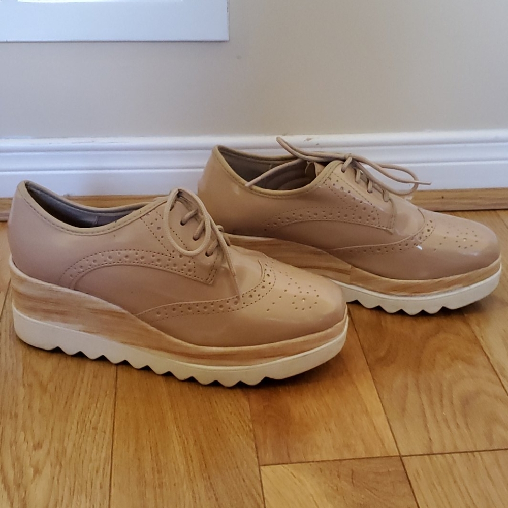 Shoes - Picture 2 of 5